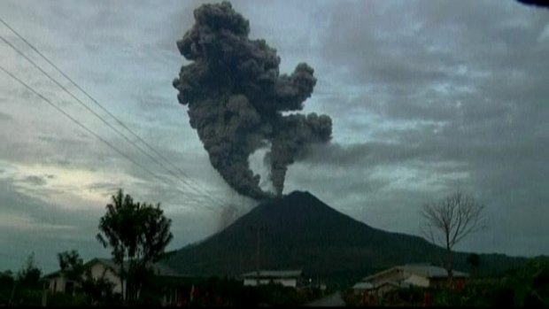 Vulkan Sinabung (2)